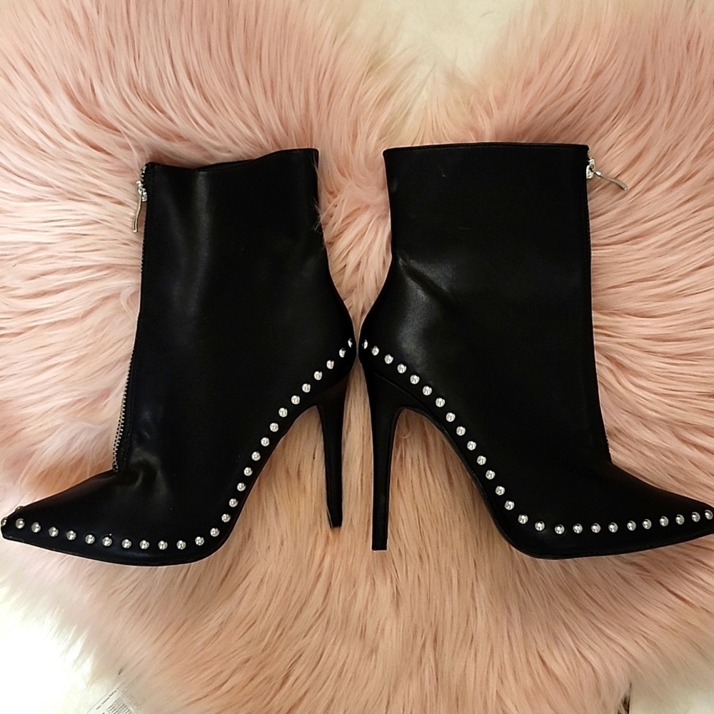 Brand New WILD DIVA SILVER STUDDED DETAIL STILETTO BOOTIES-7